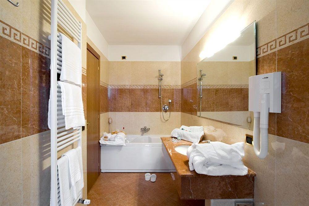 Hotel Londra Αλεξάνδρεια Εξωτερικό φωτογραφία